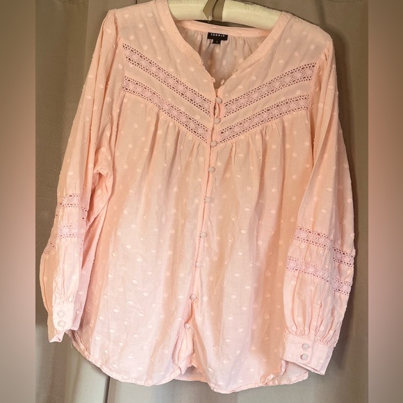 torrid Tops - Torrid size 4 peachy pink cotton embroidered shirt
